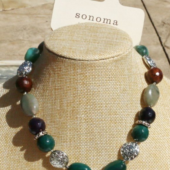 Boho Bib Necklace Hammered Medallion Pendant Lucite Beads Silver Tone Nature NWT - Picture 3 of 4